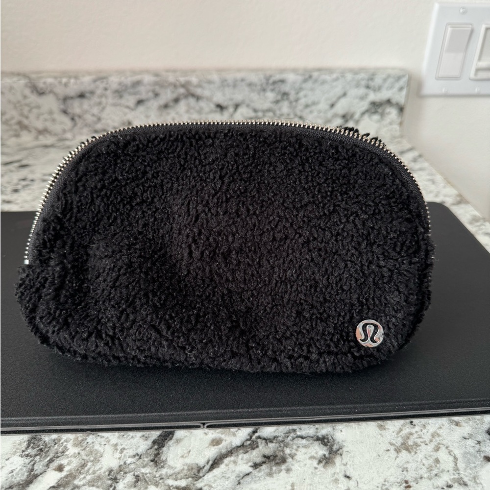 Luluemon everyday belt bag